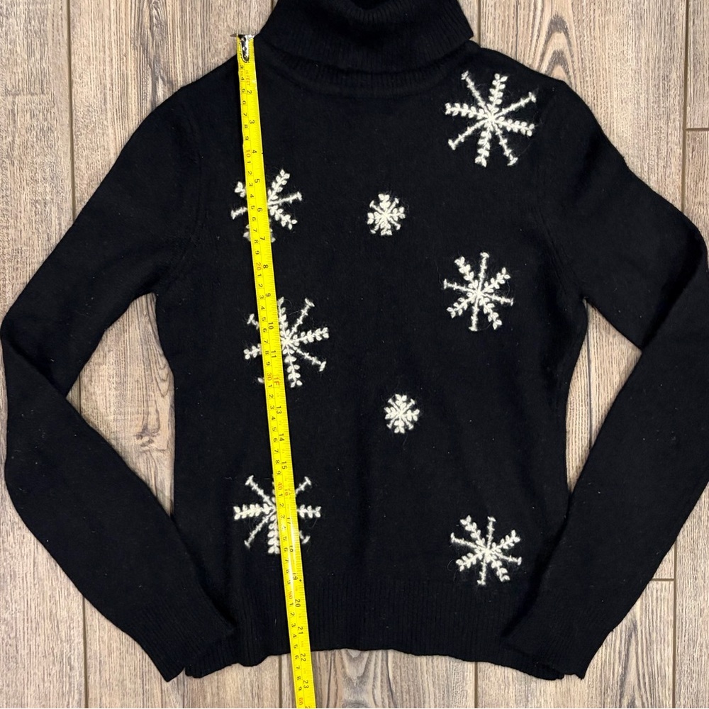 Vintage Black Snowflake Knit Sweater – Wool & Rabbit Hair Blend - Picture 10 of 10